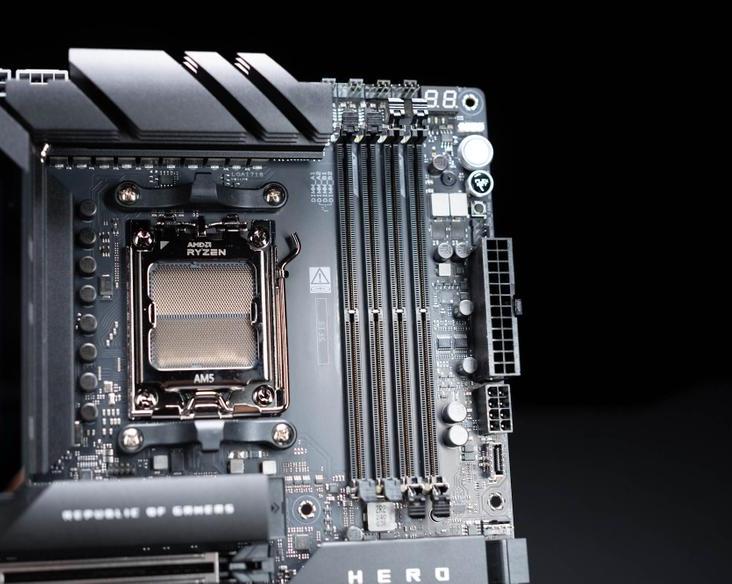 Команда оверклокеров Asus добилась частоты Ryzen 9 в 7548.68 MHz