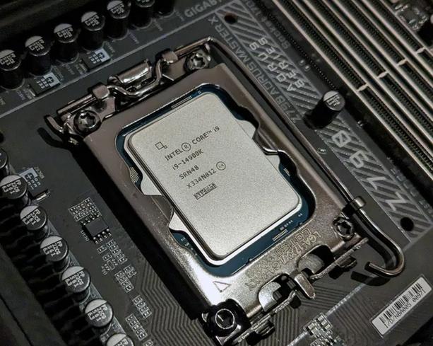 Проблемы со стабильностью работы процессоров Intel можно решить, если только «не доверять настройкам по умолчанию на любой материнской плате», как заявляет Puget Systems